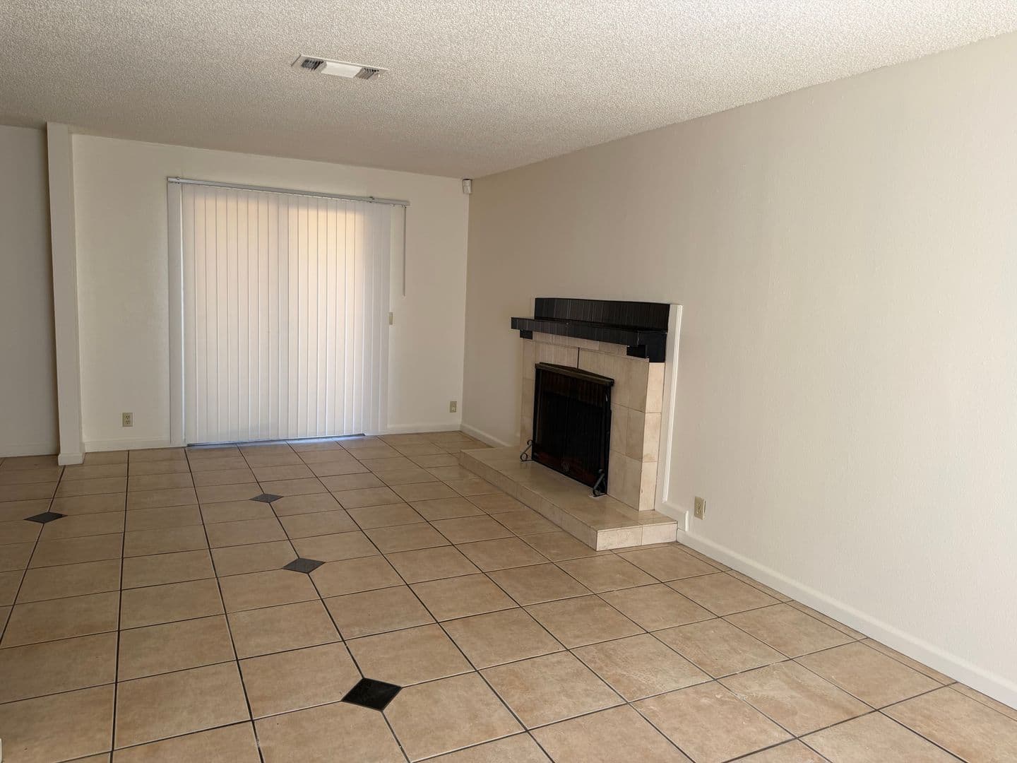 Sacramento House: 7631 Tierra Arbor Way