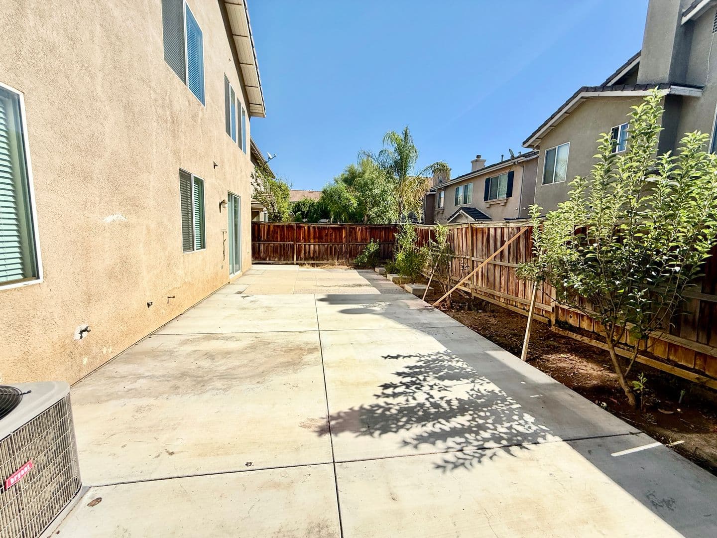 Riverside House: 11224 Parkway Ct