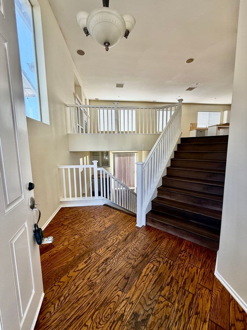 Riverside House: 11224 Parkway Ct