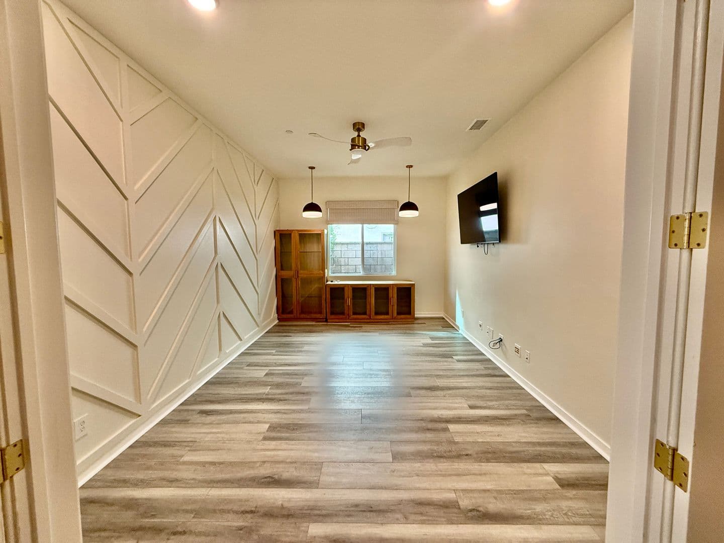 Ontario House: 2542 E Scarlett Ln, Ontario, CA 91762