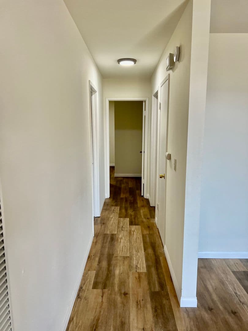 Lake Elsinore House: 33139 Gillette St.