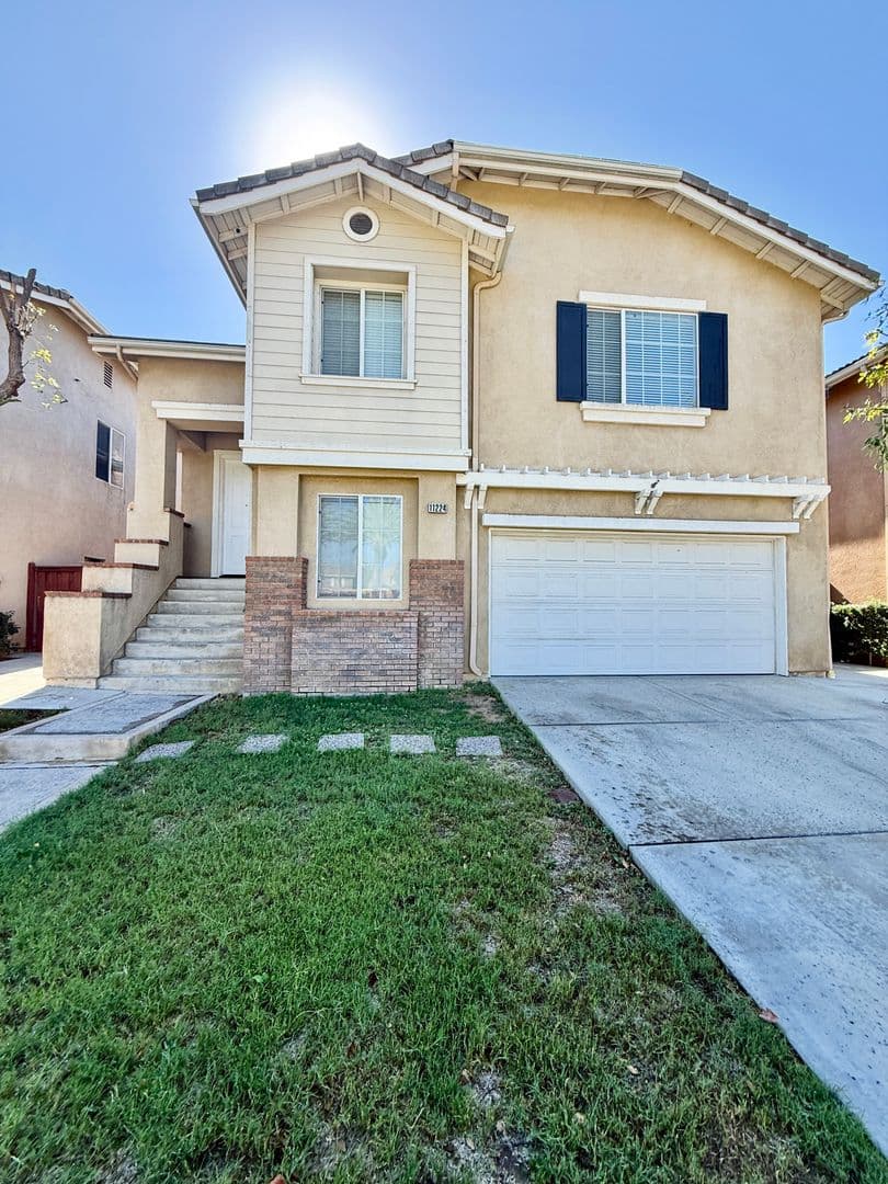 Riverside House: 11224 Parkway Ct