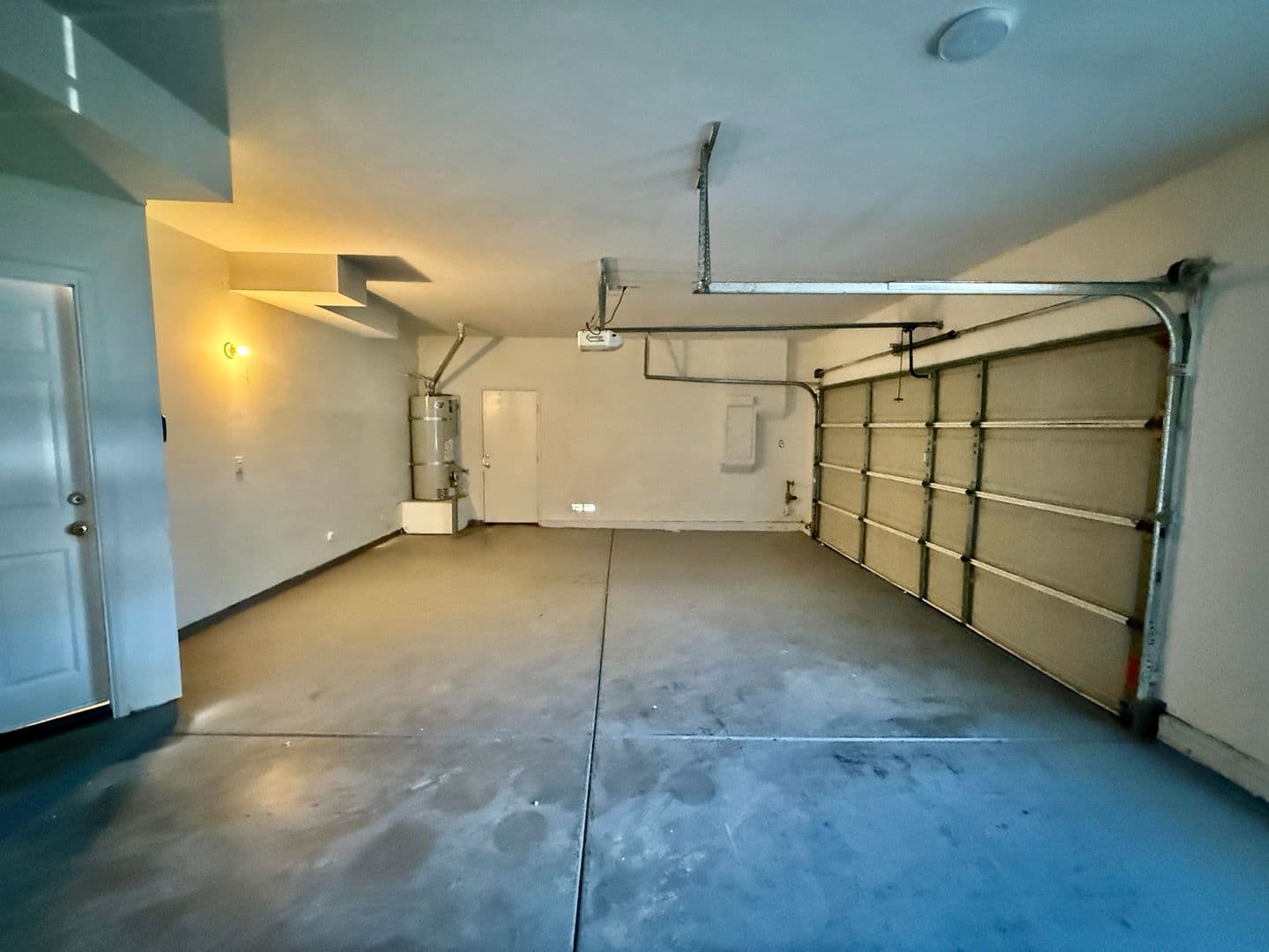 Riverside House: 11224 Parkway Ct