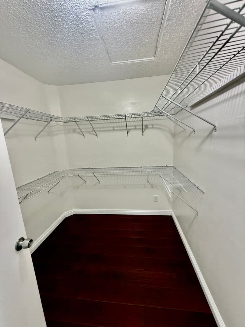 Riverside House: 3466 Siskiyou Cir