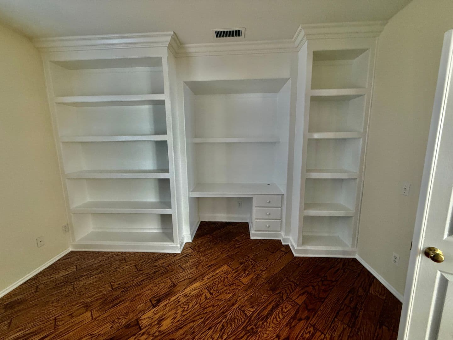 Riverside House: 11224 Parkway Ct