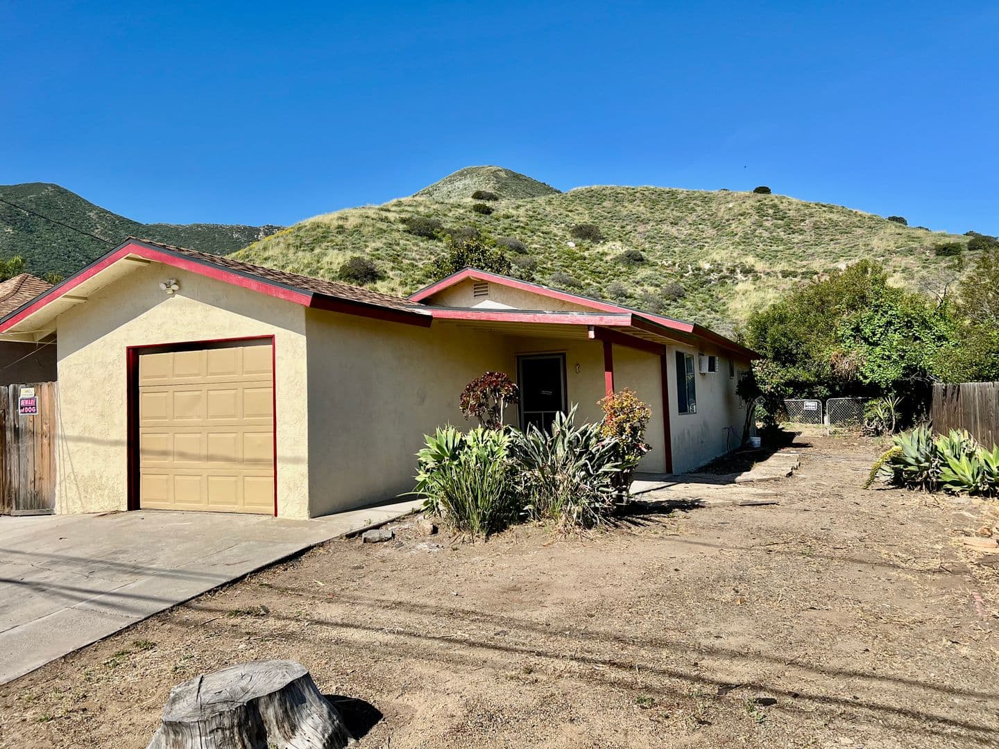 Lake Elsinore House: 33139 Gillette St.