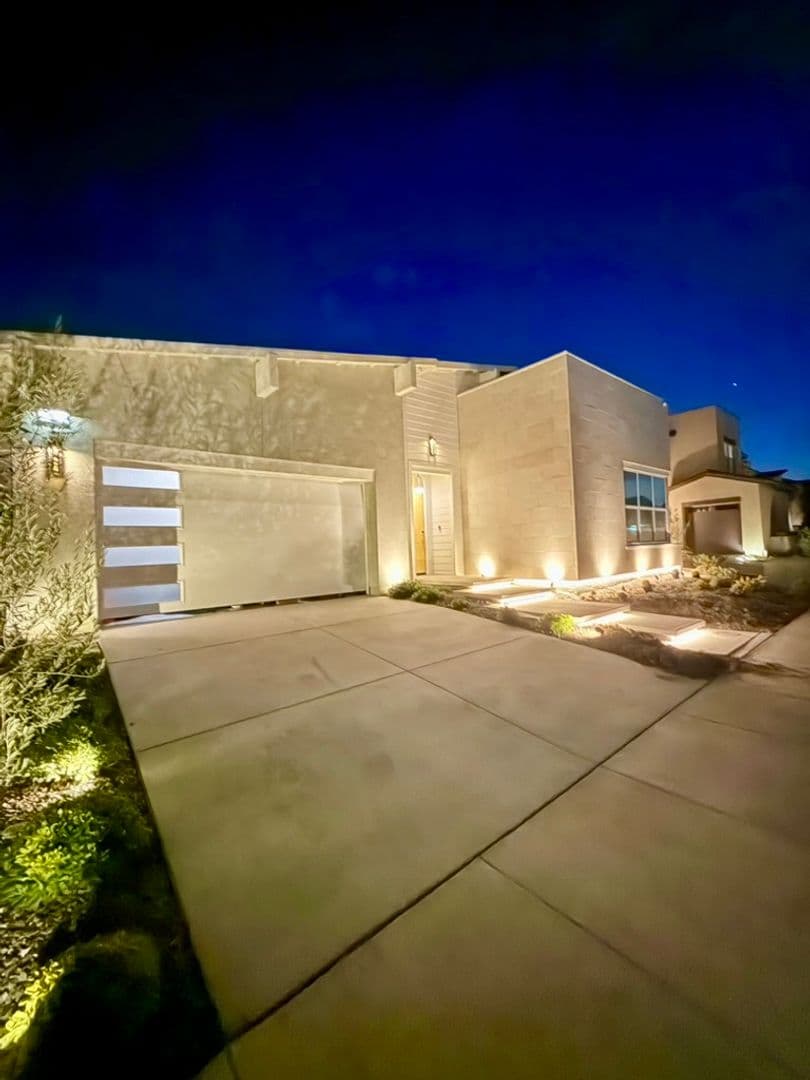 Ontario House: 2542 E Scarlett Ln, Ontario, CA 91762