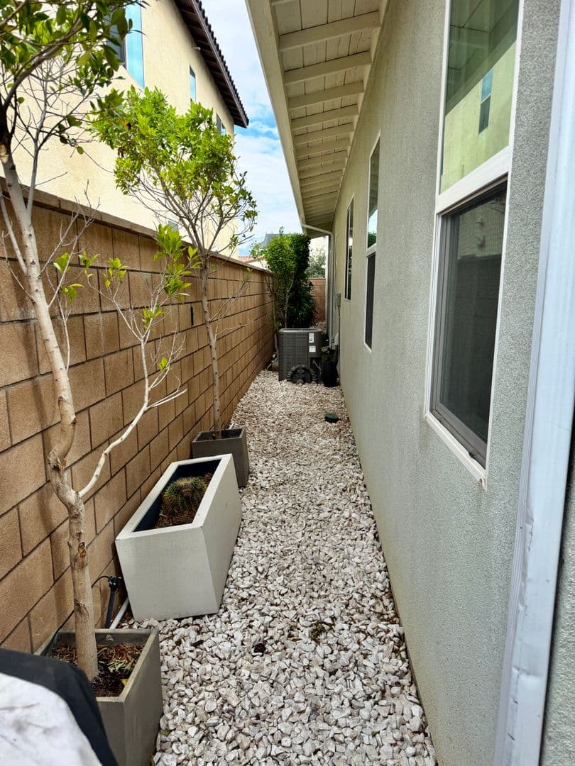 Ontario House: 2542 E Scarlett Ln, Ontario, CA 91762