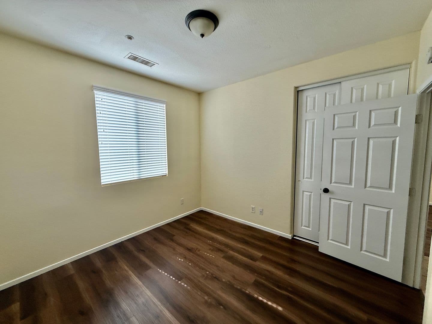Riverside House: 11224 Parkway Ct