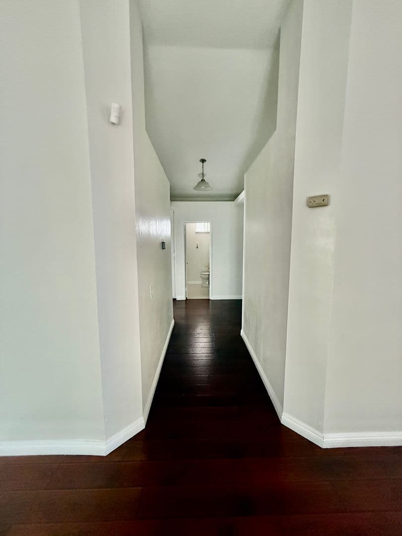 Riverside House: 3466 Siskiyou Cir