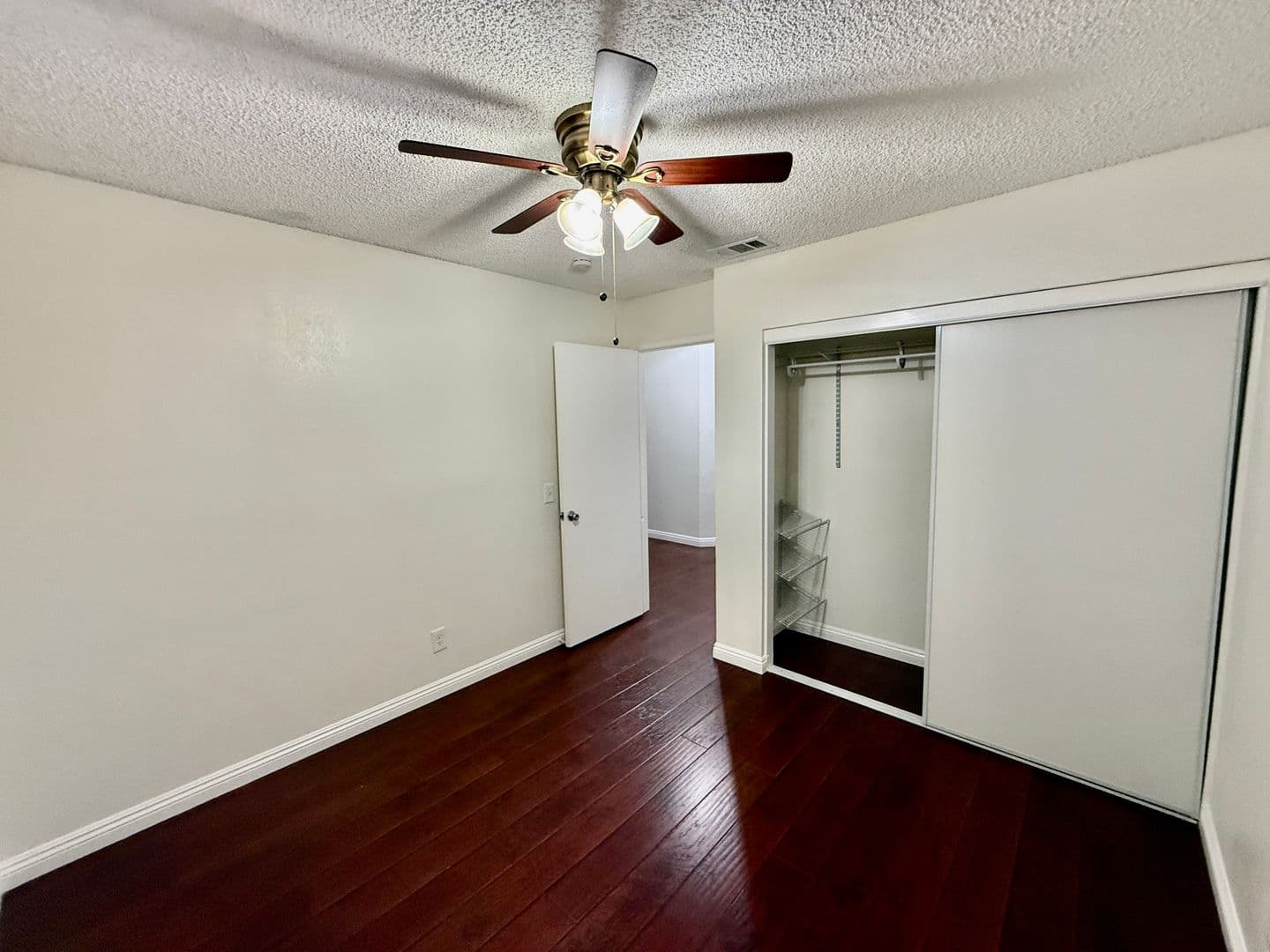 Riverside House: 3466 Siskiyou Cir