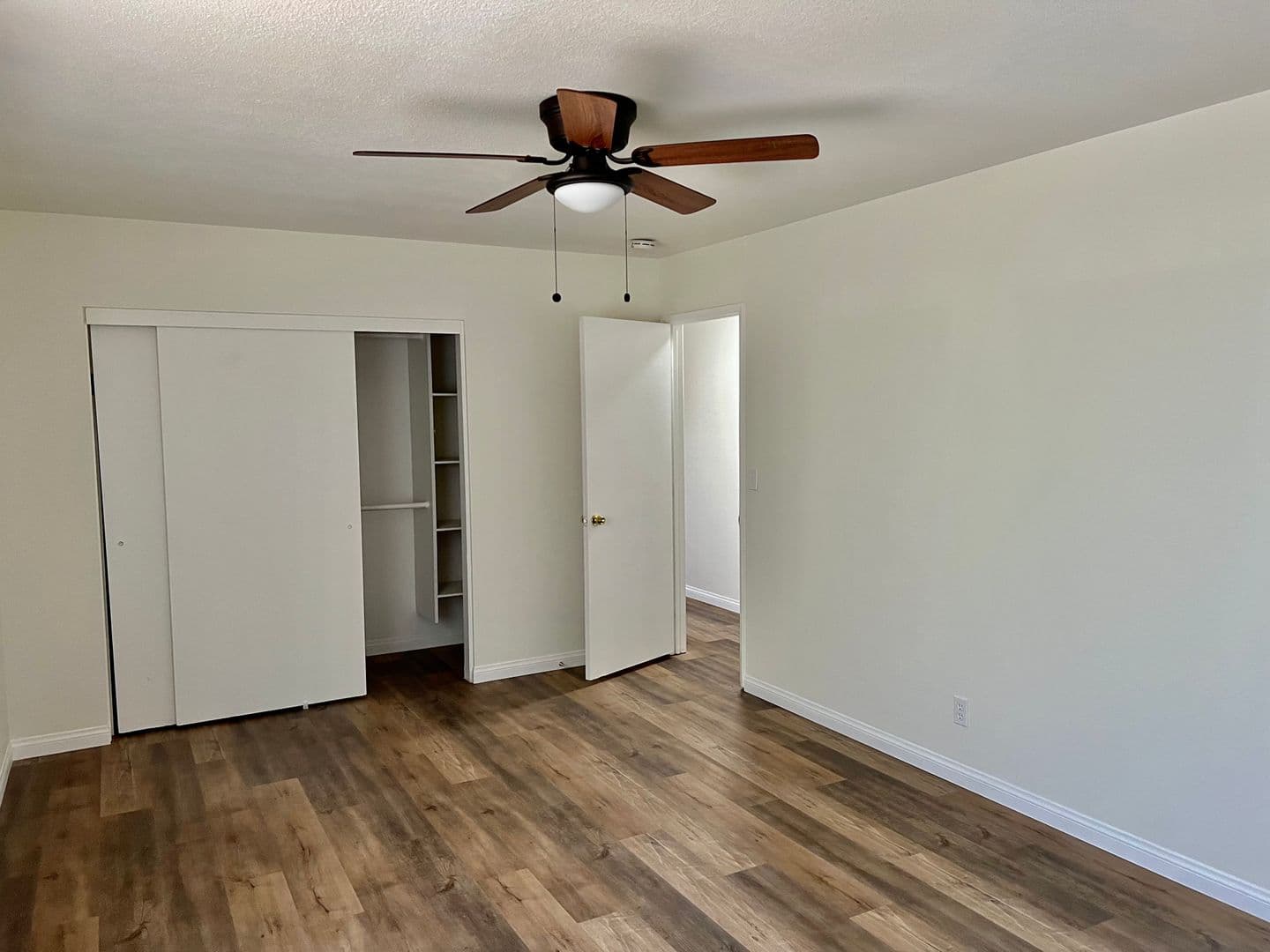 Lake Elsinore House: 33139 Gillette St.