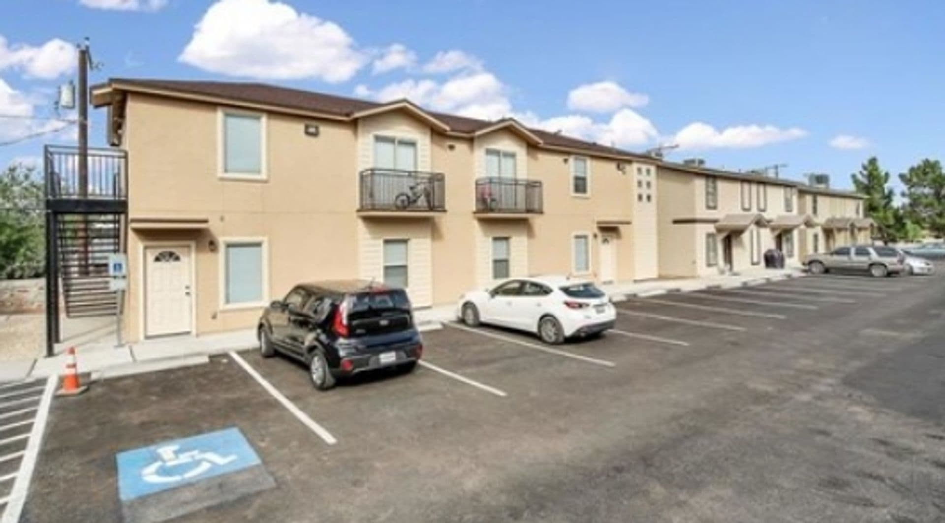 EL PASO Apartment: 512 Center Way - 50% OFF FIRST MONTH
