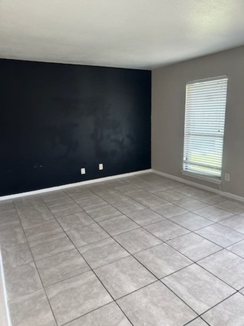 Houston Apartment: 7525 Hillcroft Ave,