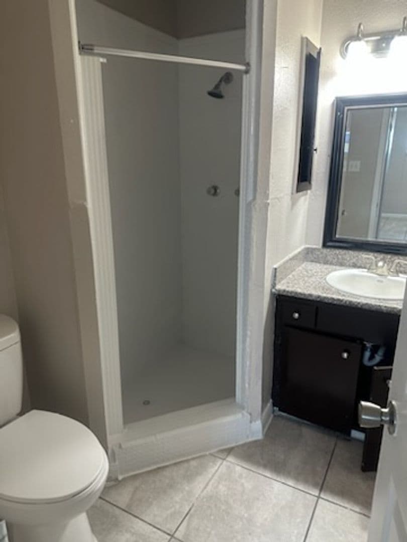 Houston Apartment: 7525 Hillcroft Ave,