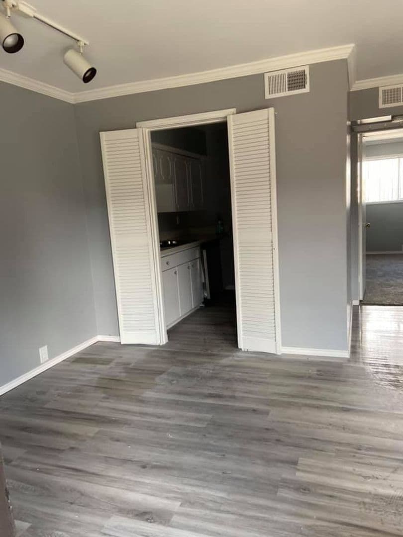 Houston Apartment: 3015 Greenridge Dr