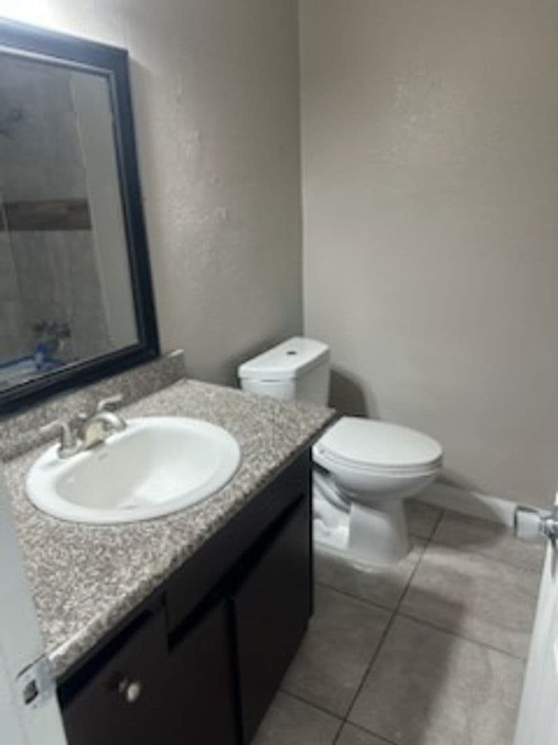 Houston Apartment: 7525 Hillcroft Ave,