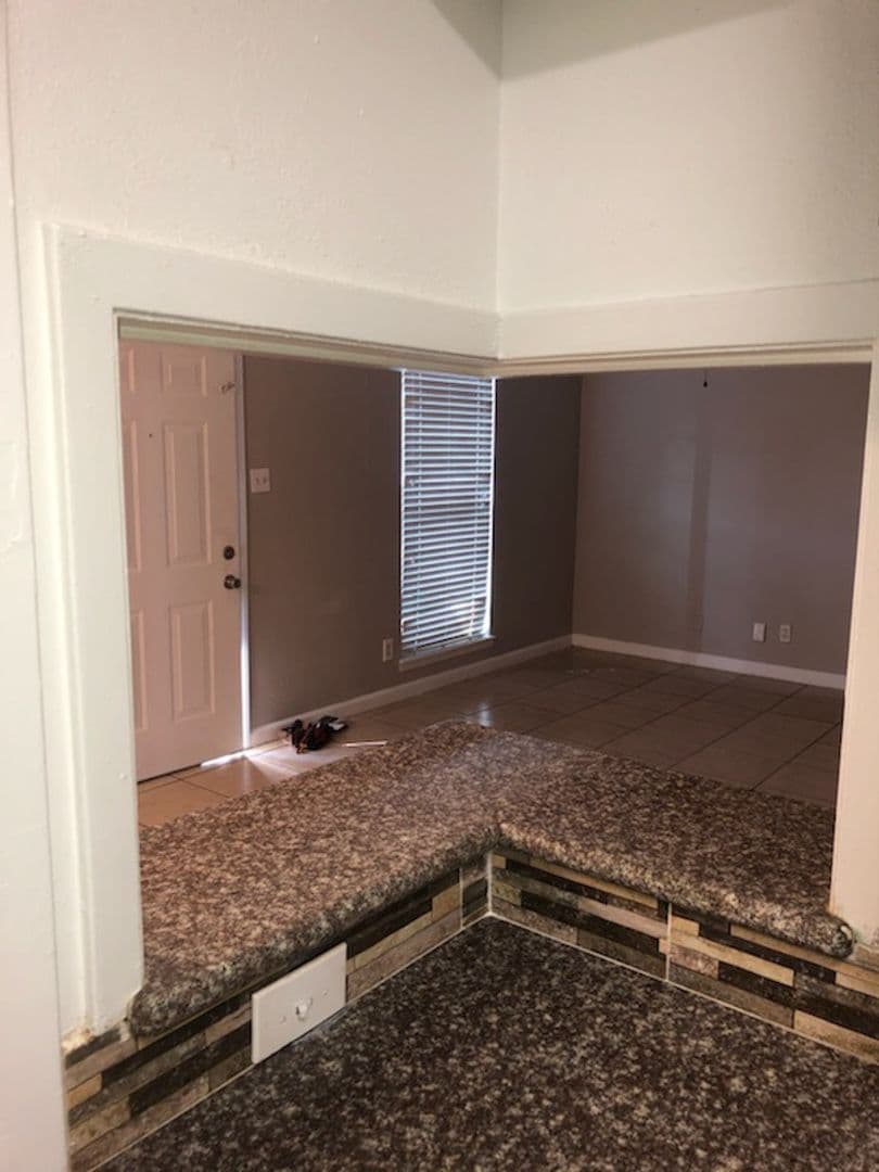 Houston Apartment: 7525 Hillcroft Ave,