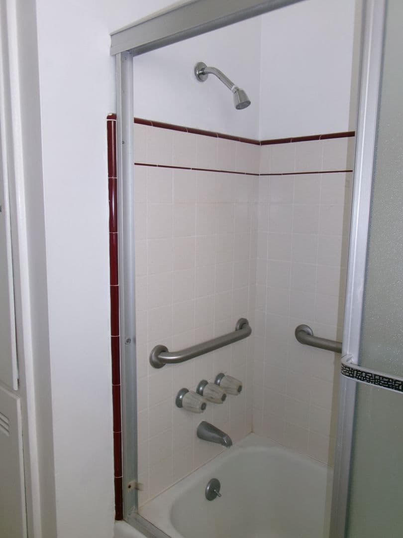 Bellflower House: 9621 Cloverwood St.