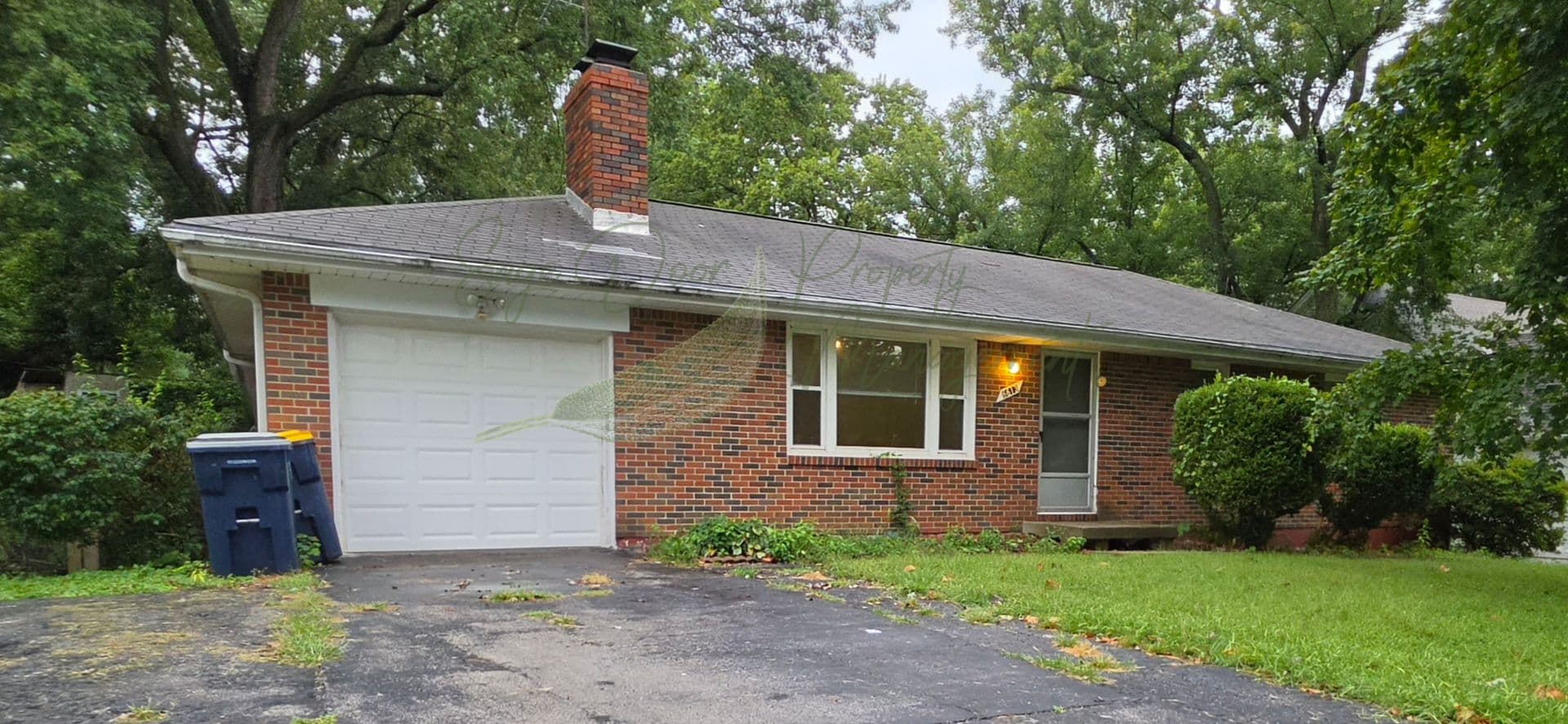 Kansas City House: 6613 NE 49th Terrace