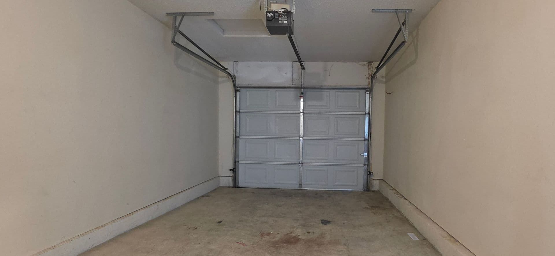 Oak Grove Apartment: 205 NE Dogwood Street