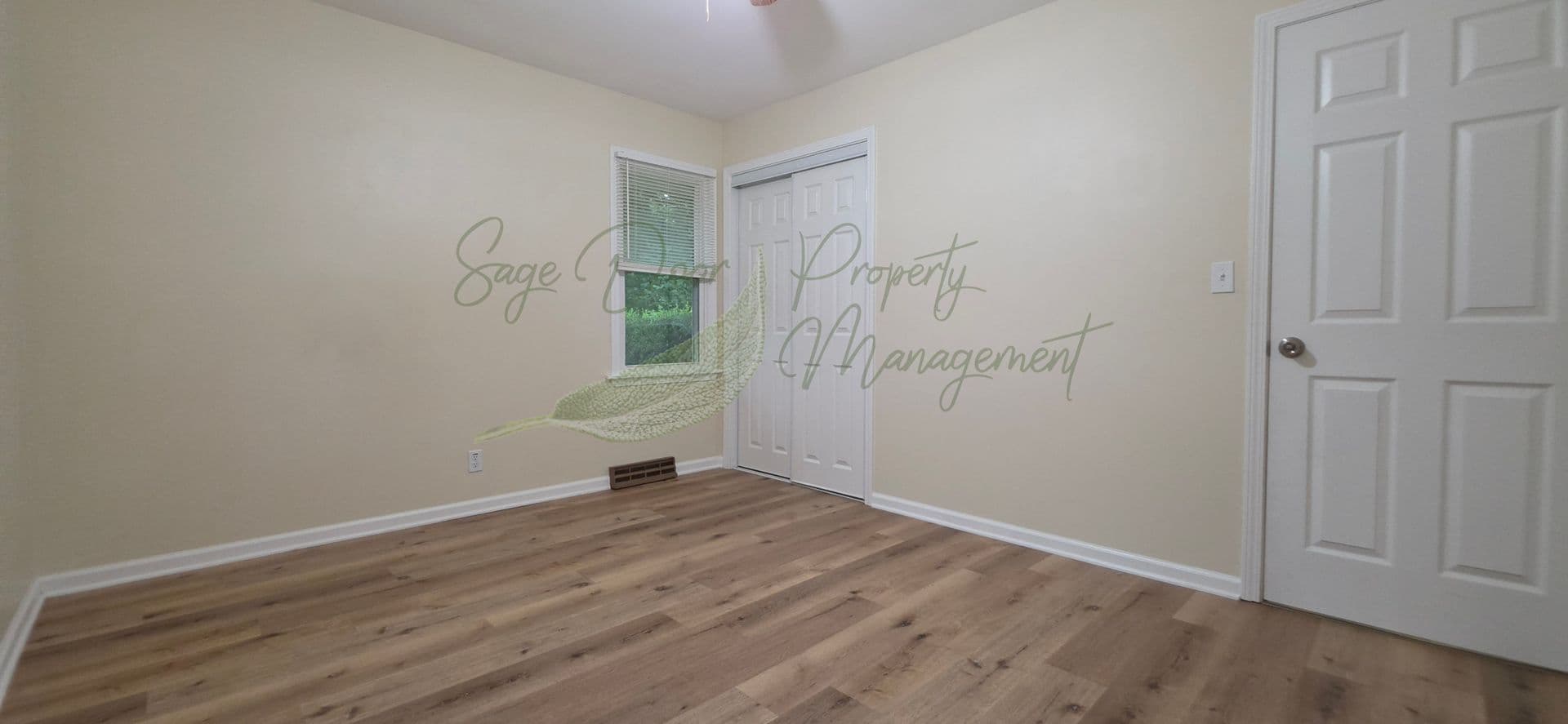 Kansas City House: 6613 NE 49th Terrace