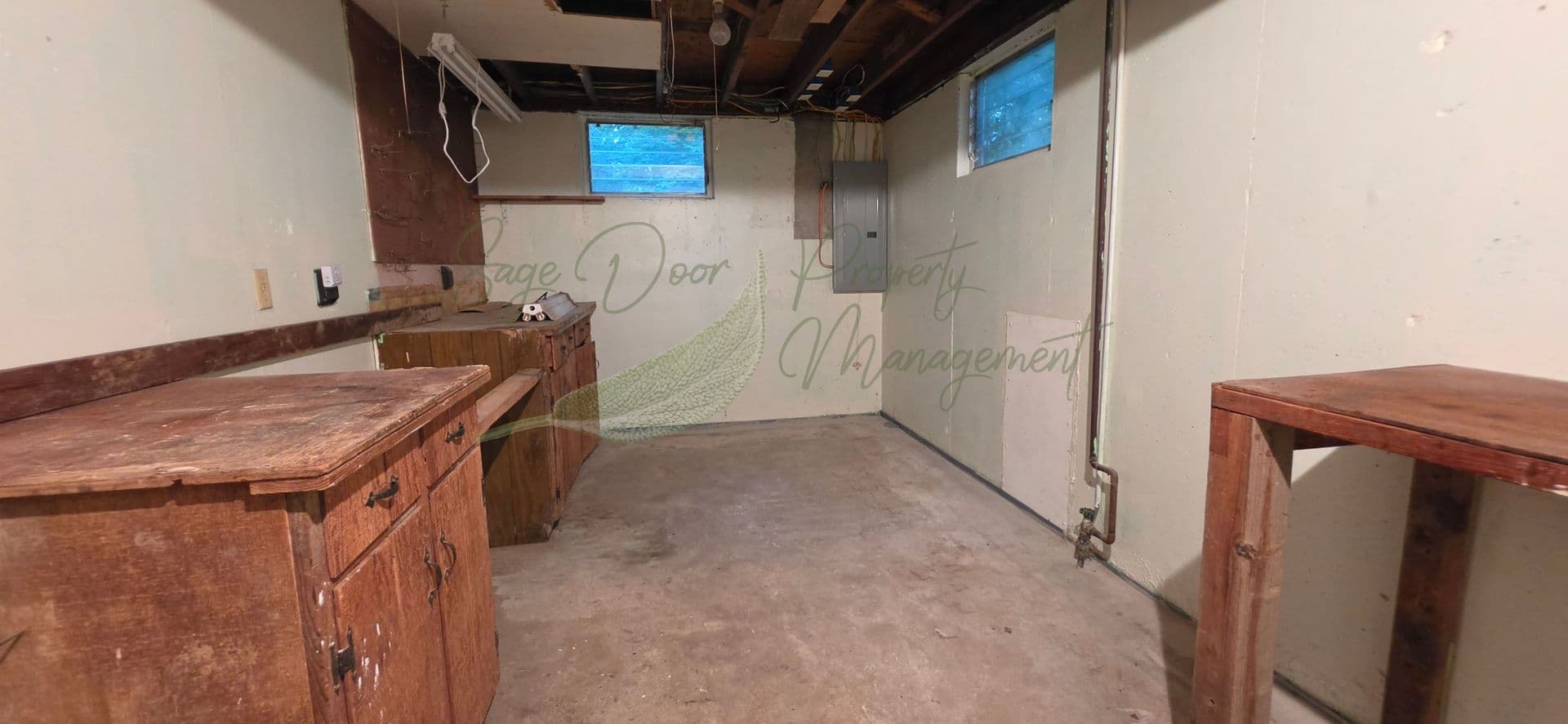 Kansas City House: 6613 NE 49th Terrace