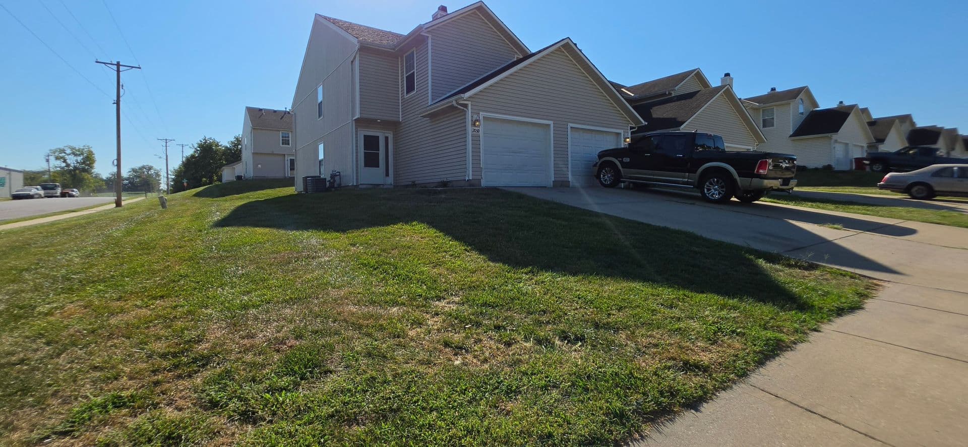 Oak Grove Apartment: 205 NE Dogwood Street