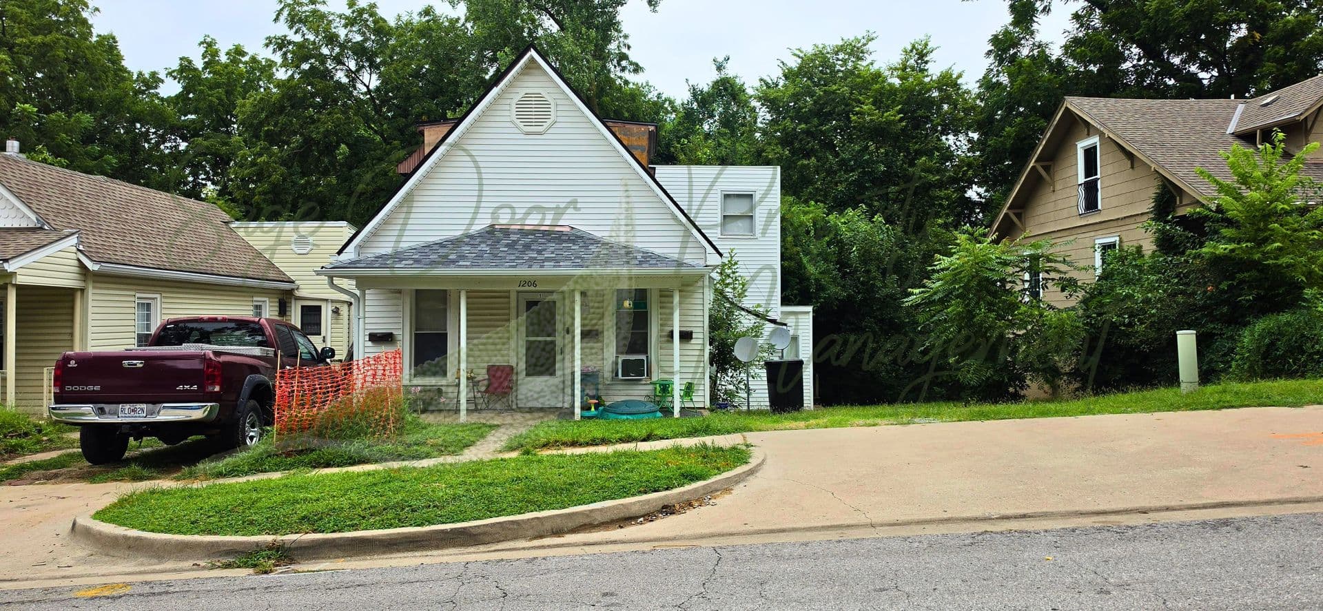 Independence Apartment: 1206 W Maple Ave