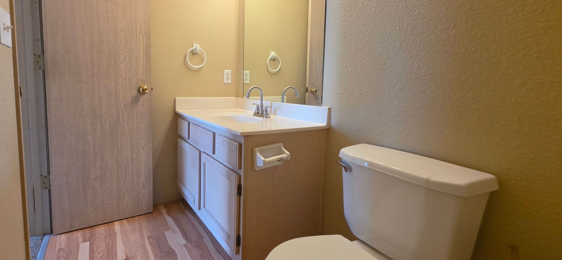 Oak Grove Apartment: 205 NE Dogwood Street