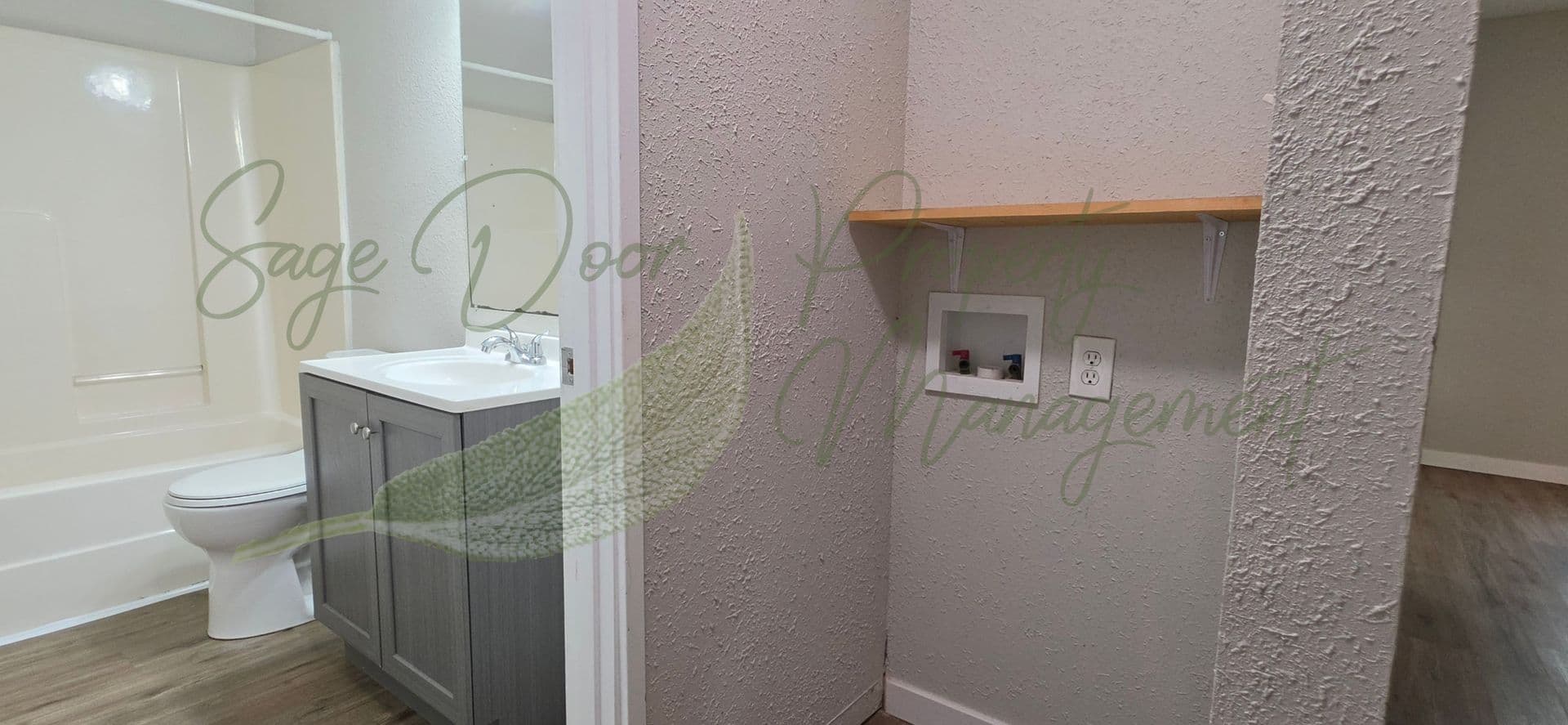 Warrensburg Apartment: 761 NE 101st Road