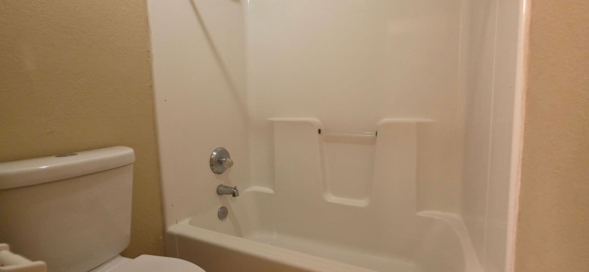 Oak Grove Apartment: 205 NE Dogwood Street