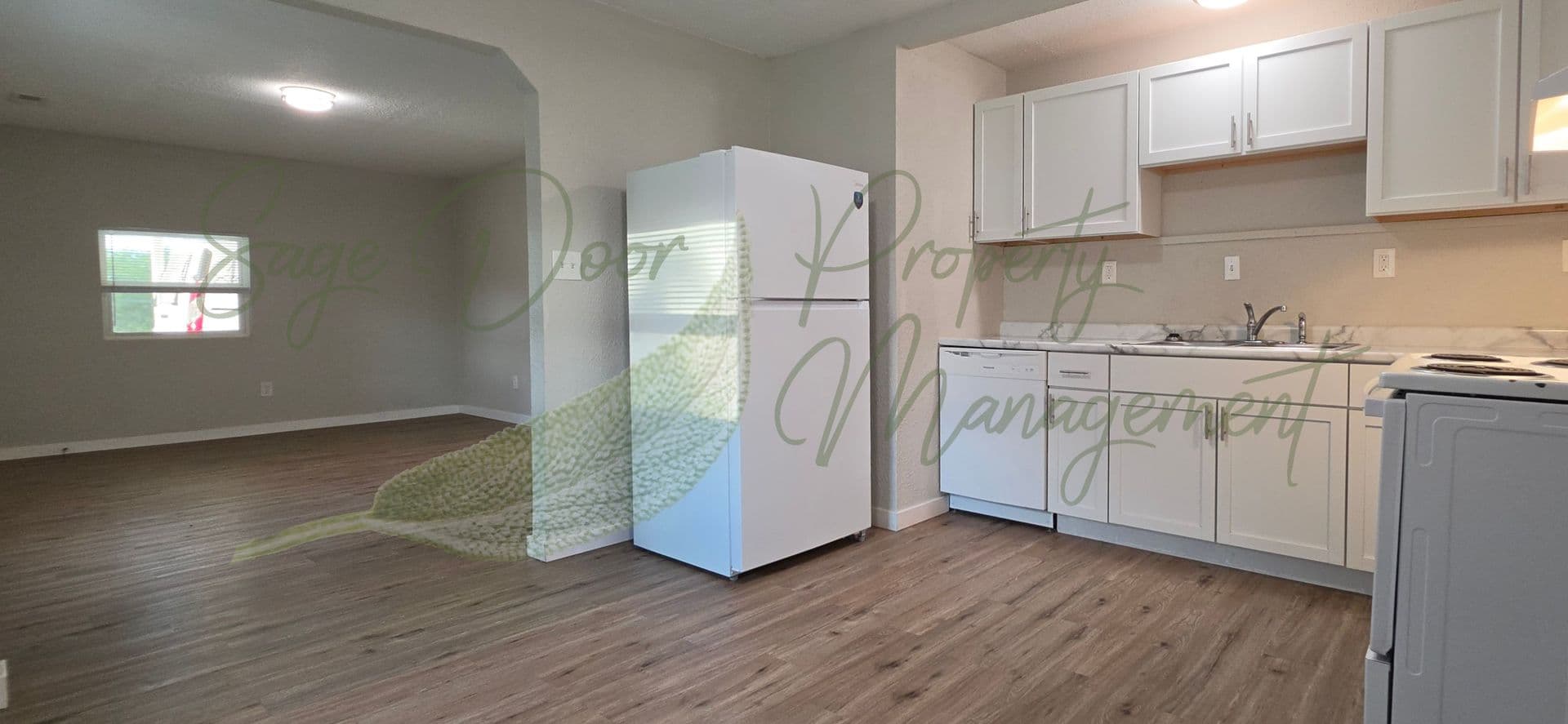 Warrensburg Apartment: 761 NE 101st Road