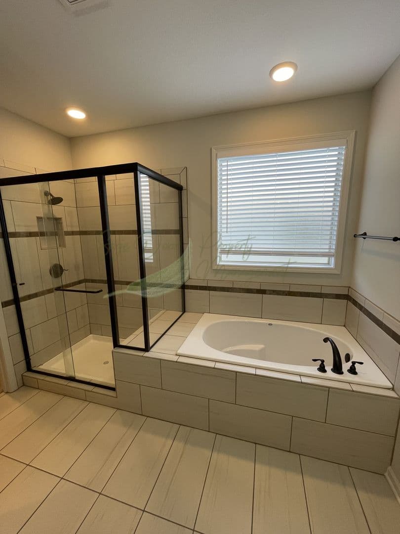 Leavenworth House: 1713 W Glen Drive