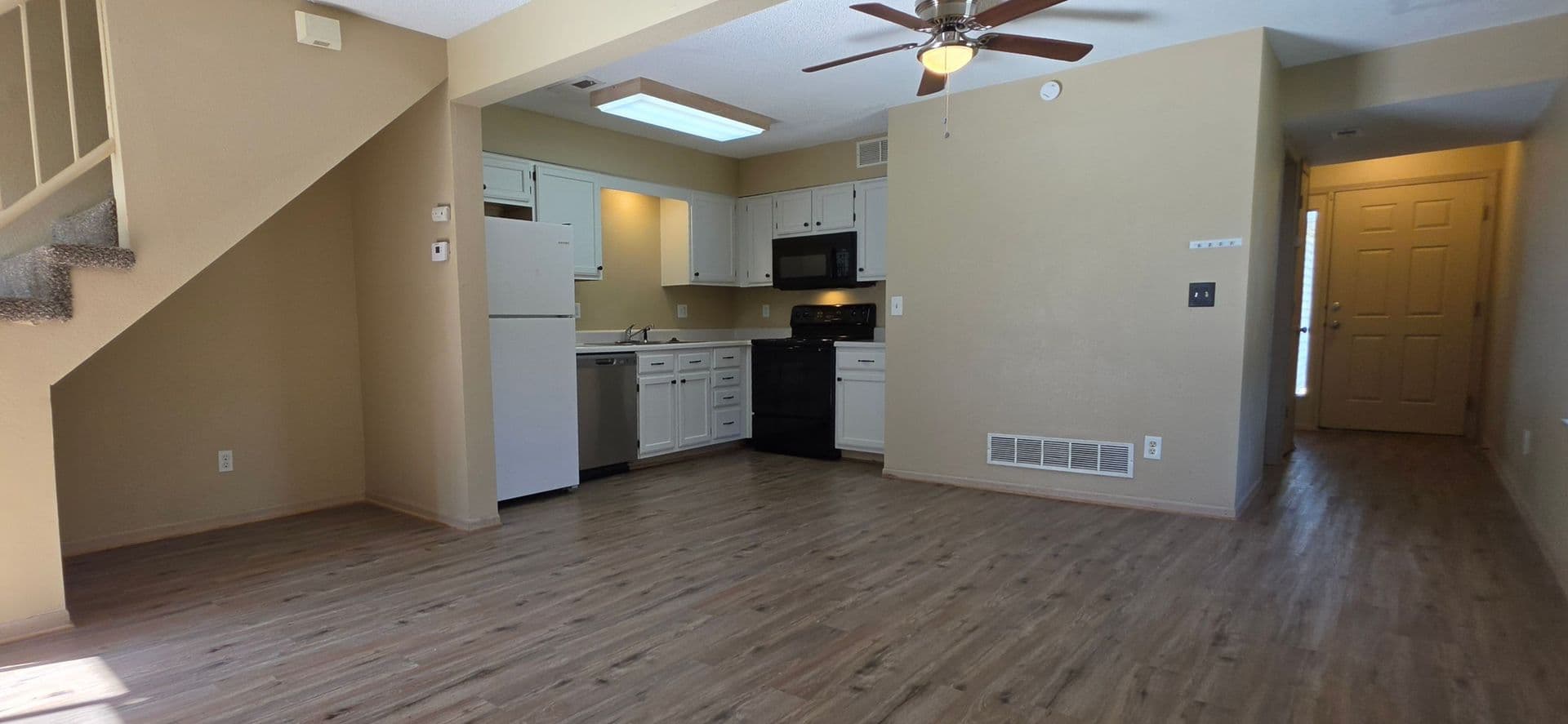 Oak Grove Apartment: 205 NE Dogwood Street