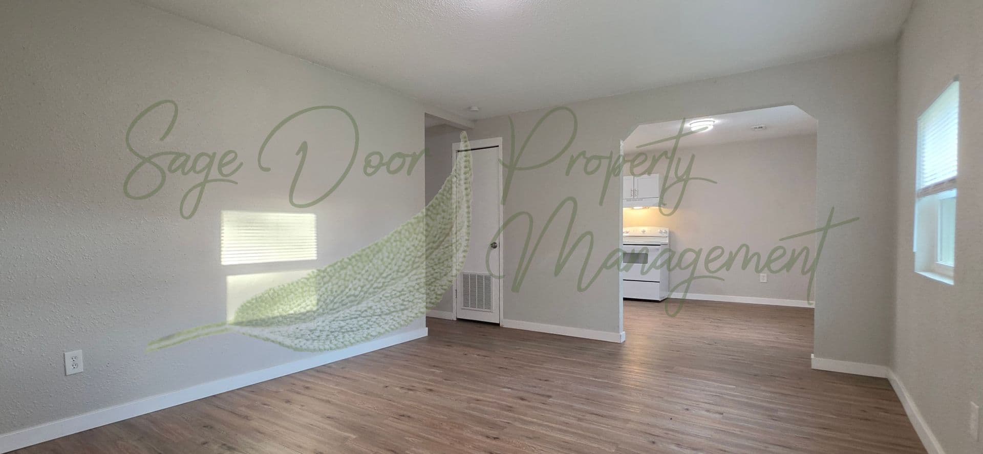 Warrensburg Apartment: 761 NE 101st Road