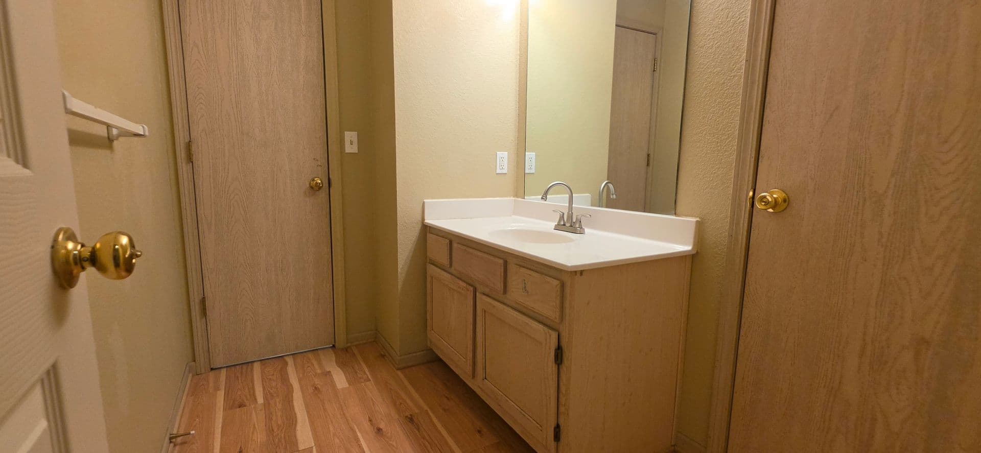 Oak Grove Apartment: 205 NE Dogwood Street