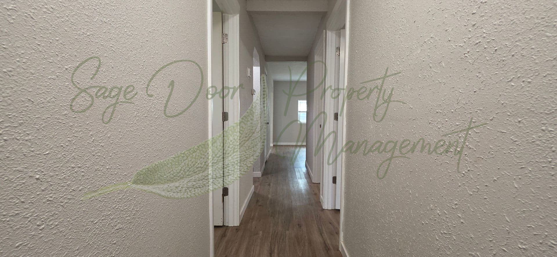 Warrensburg Apartment: 761 NE 101st Road