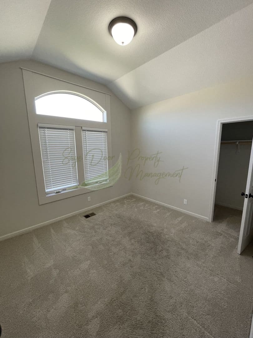 Leavenworth House: 1713 W Glen Drive