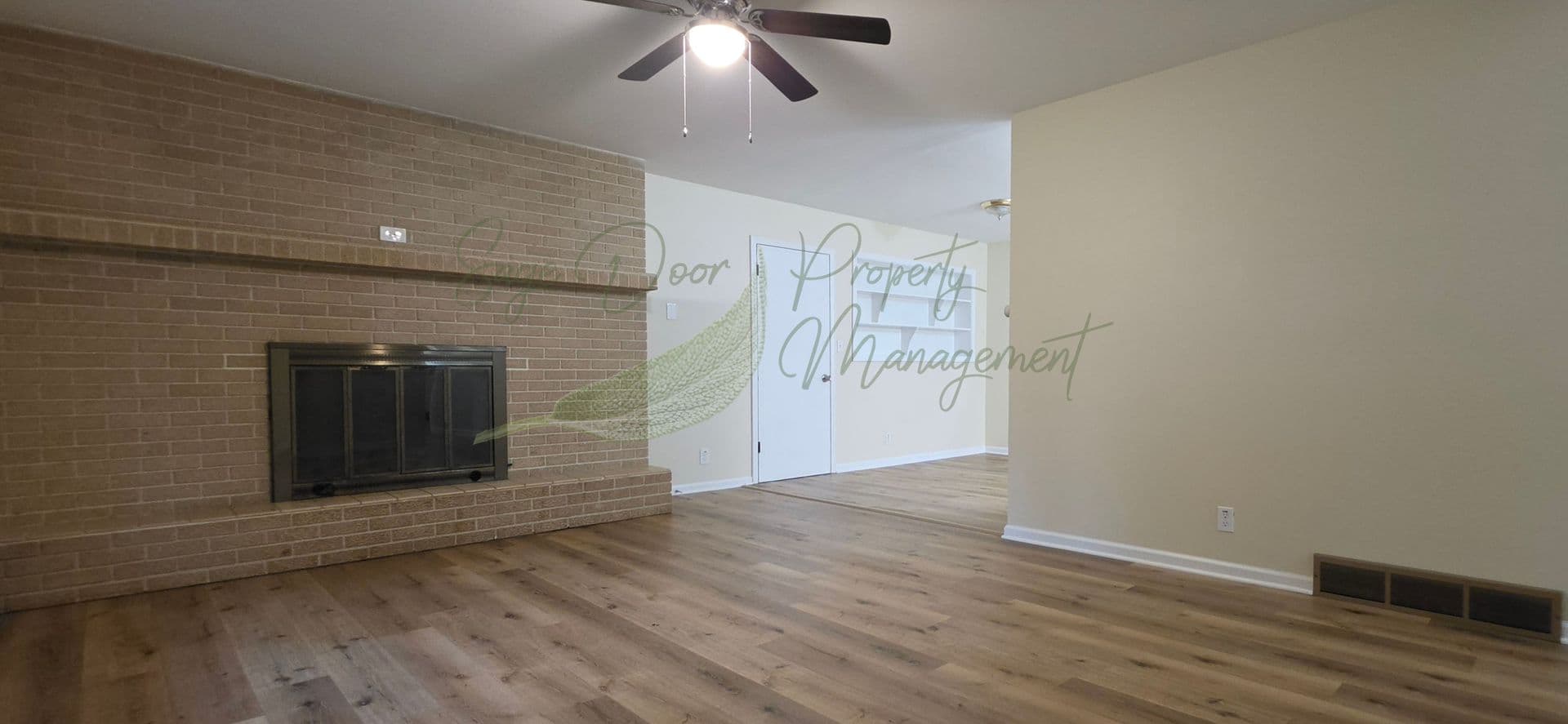 Kansas City House: 6613 NE 49th Terrace