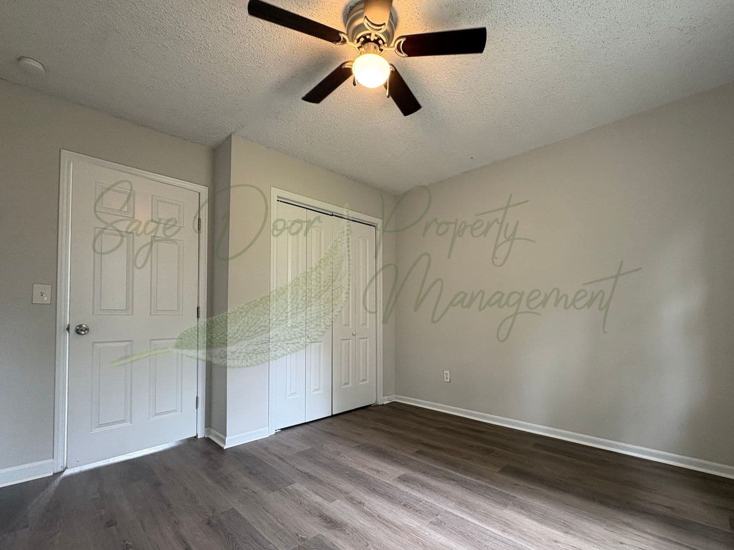 Kansas City Townhome: 11513 Richmond Avenue