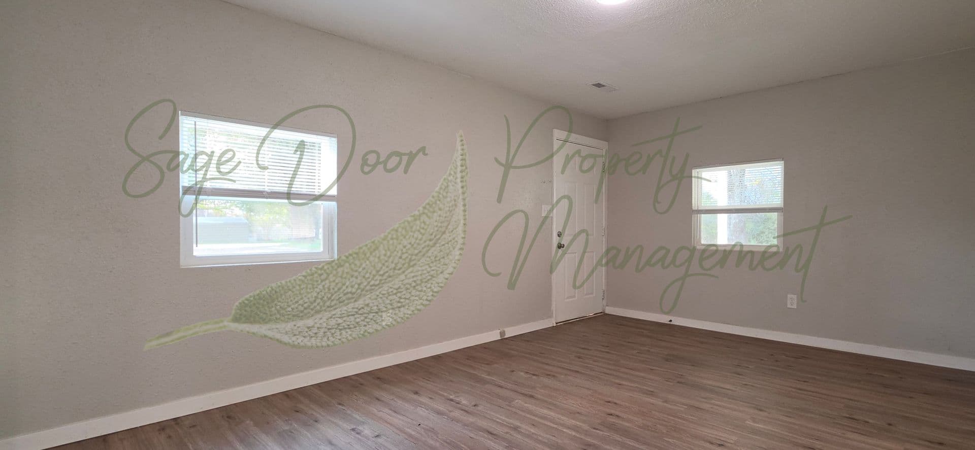 Warrensburg Apartment: 761 NE 101st Road