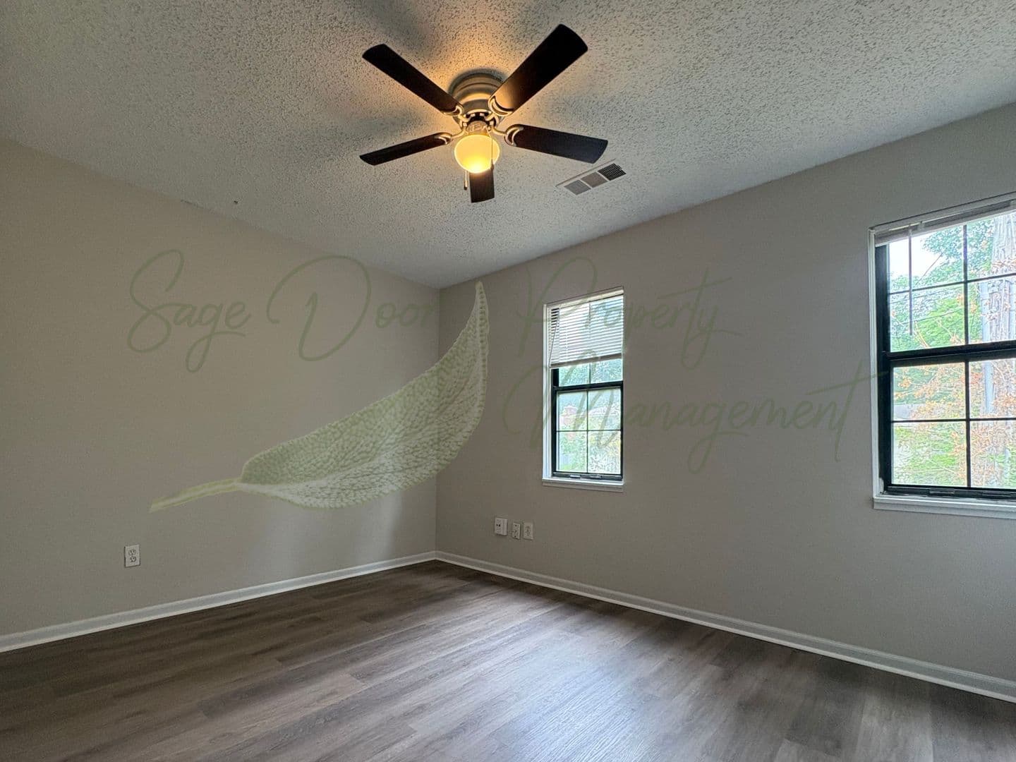 Kansas City Townhome: 11513 Richmond Avenue