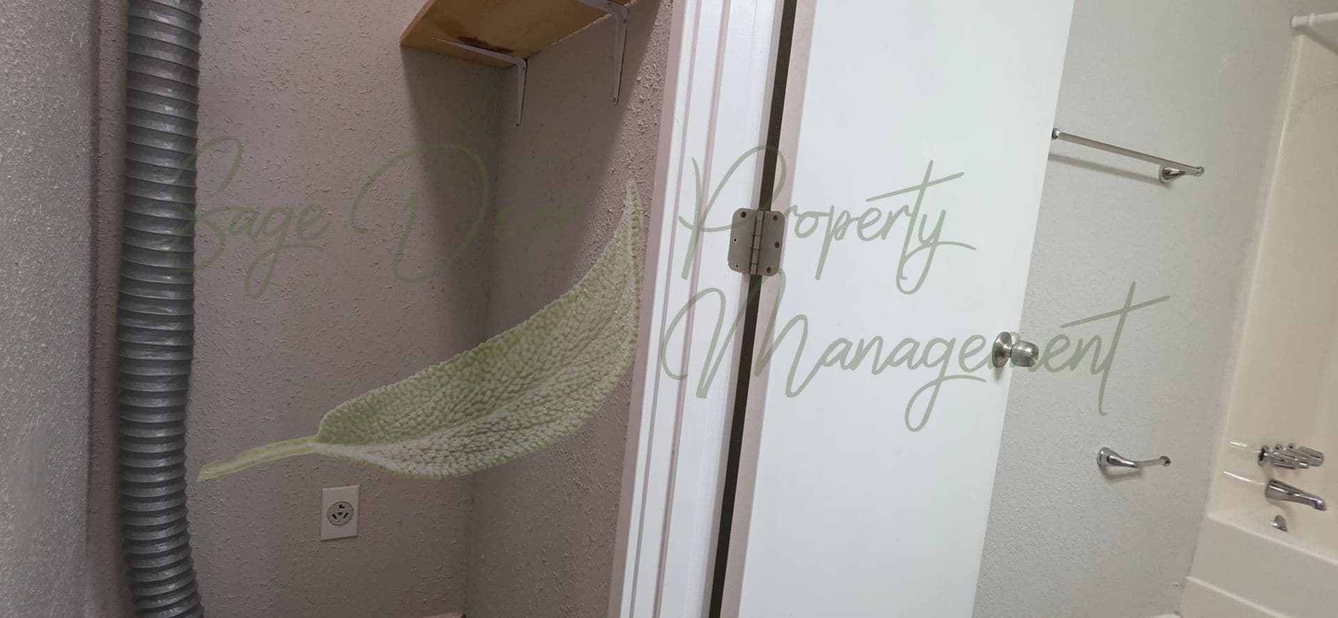 Warrensburg Apartment: 761 NE 101st Road
