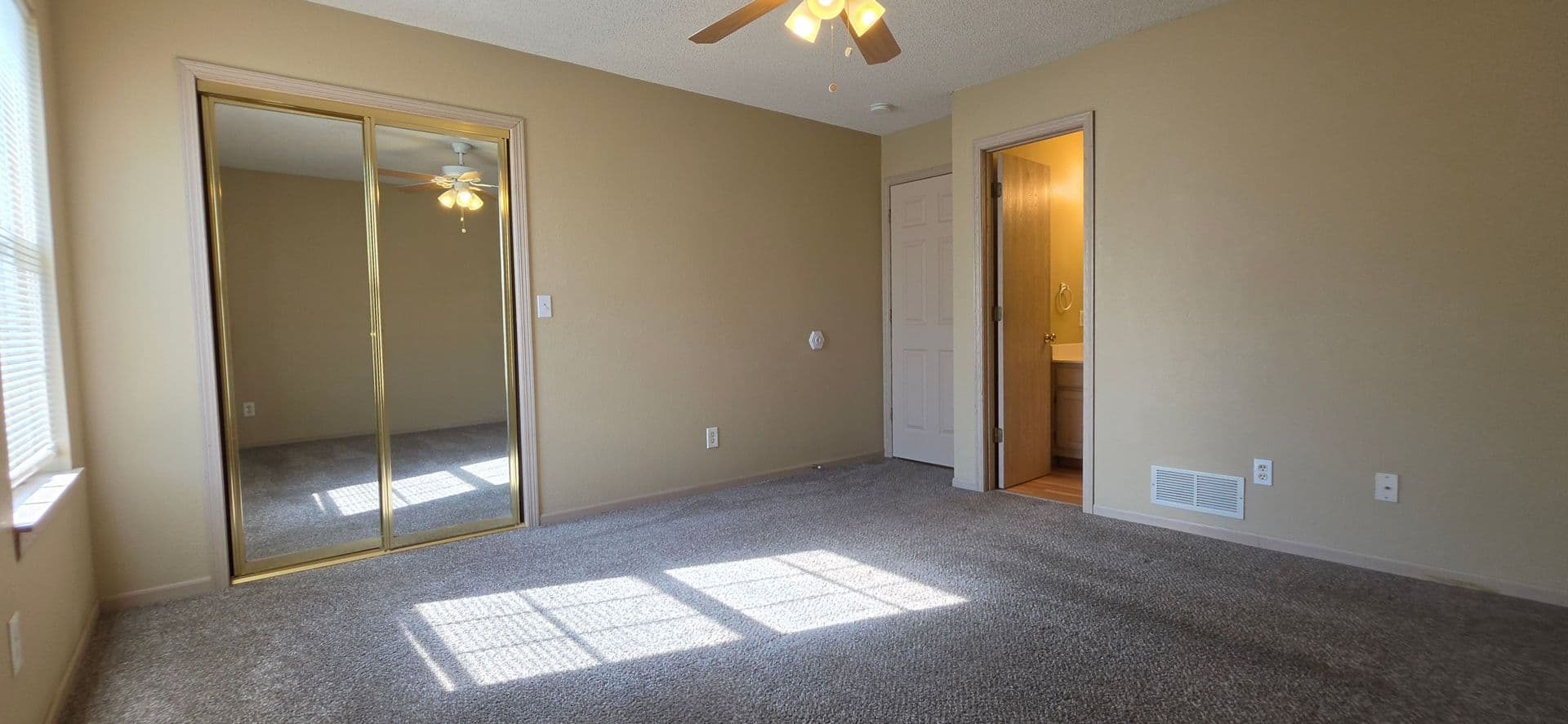 Oak Grove Apartment: 205 NE Dogwood Street