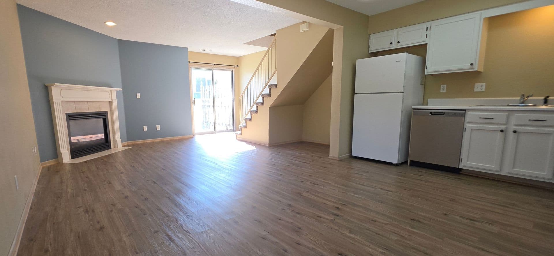 Oak Grove Apartment: 205 NE Dogwood Street