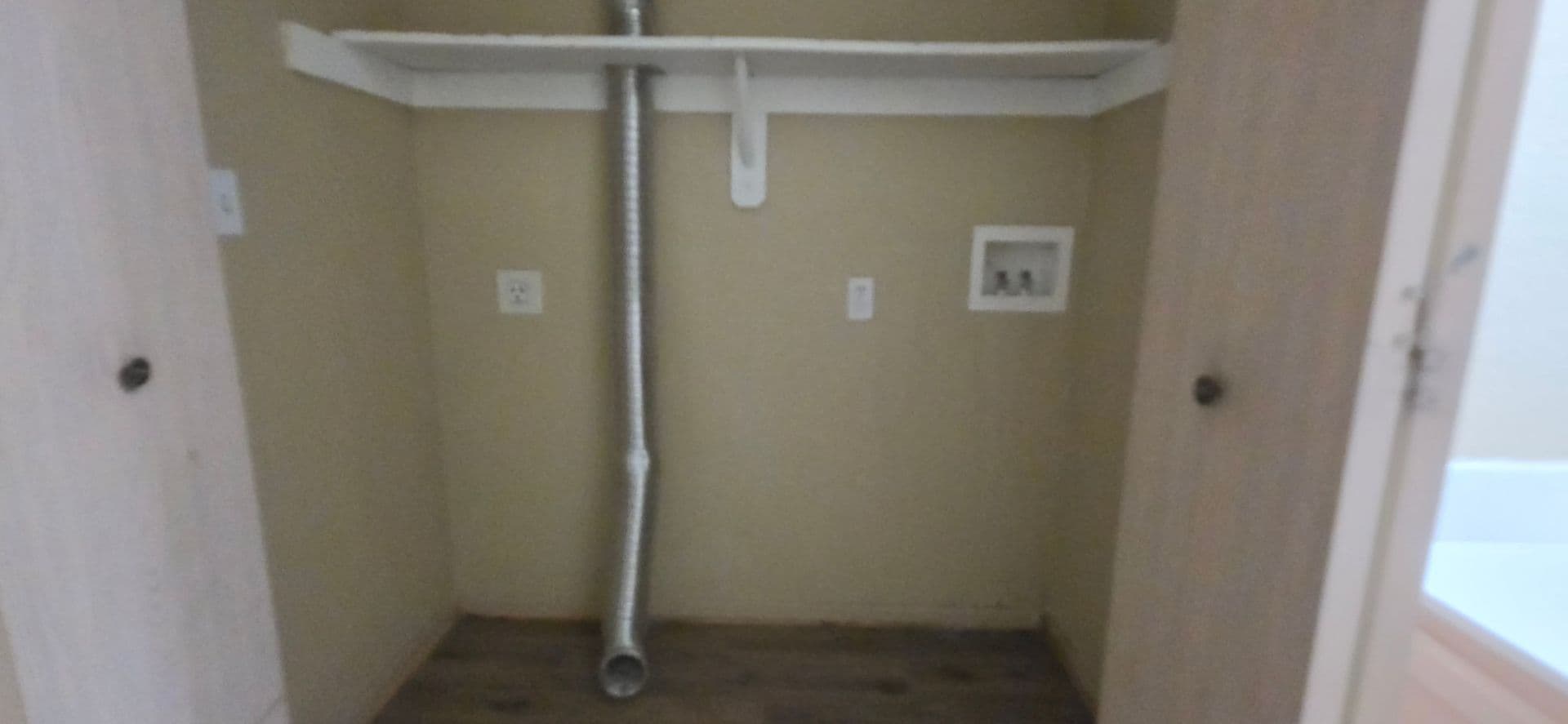 Oak Grove Apartment: 205 NE Dogwood Street