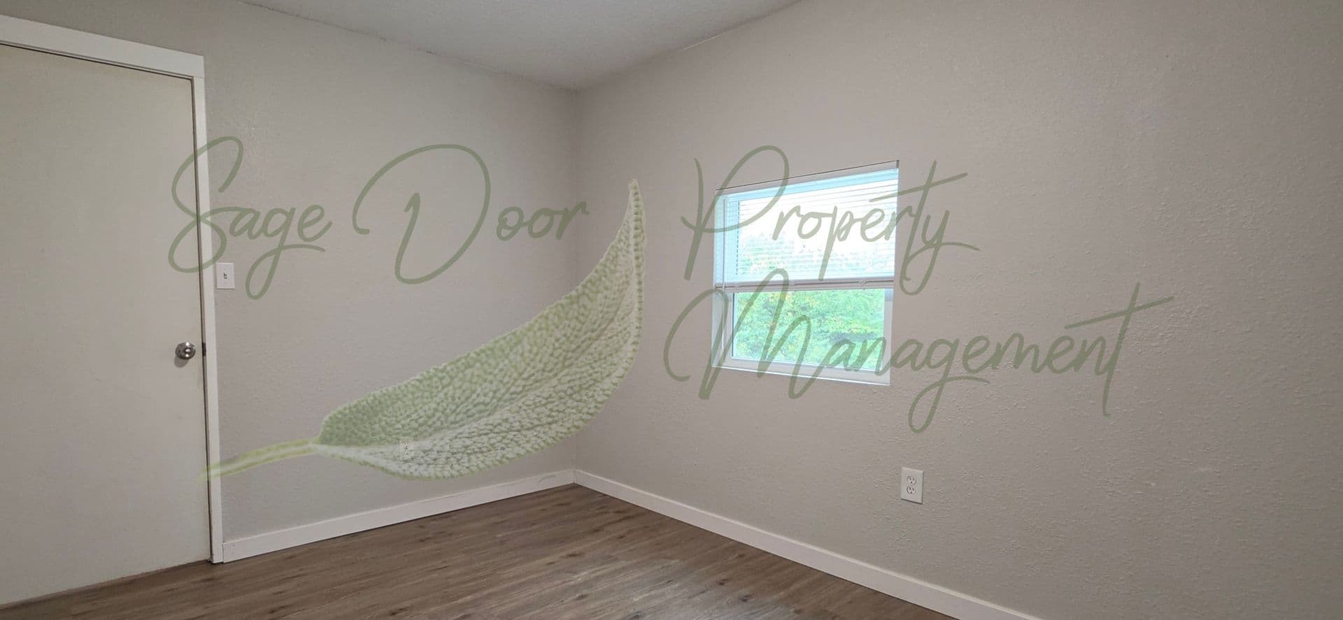 Warrensburg Apartment: 761 NE 101st Road