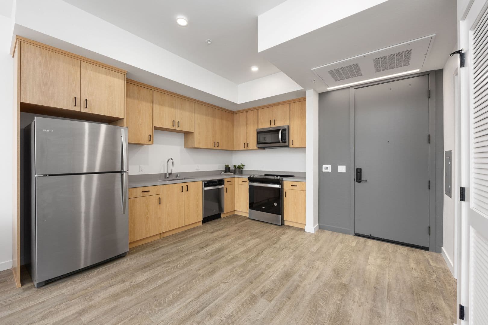 Bakersfield Apartment: 1800 Q St