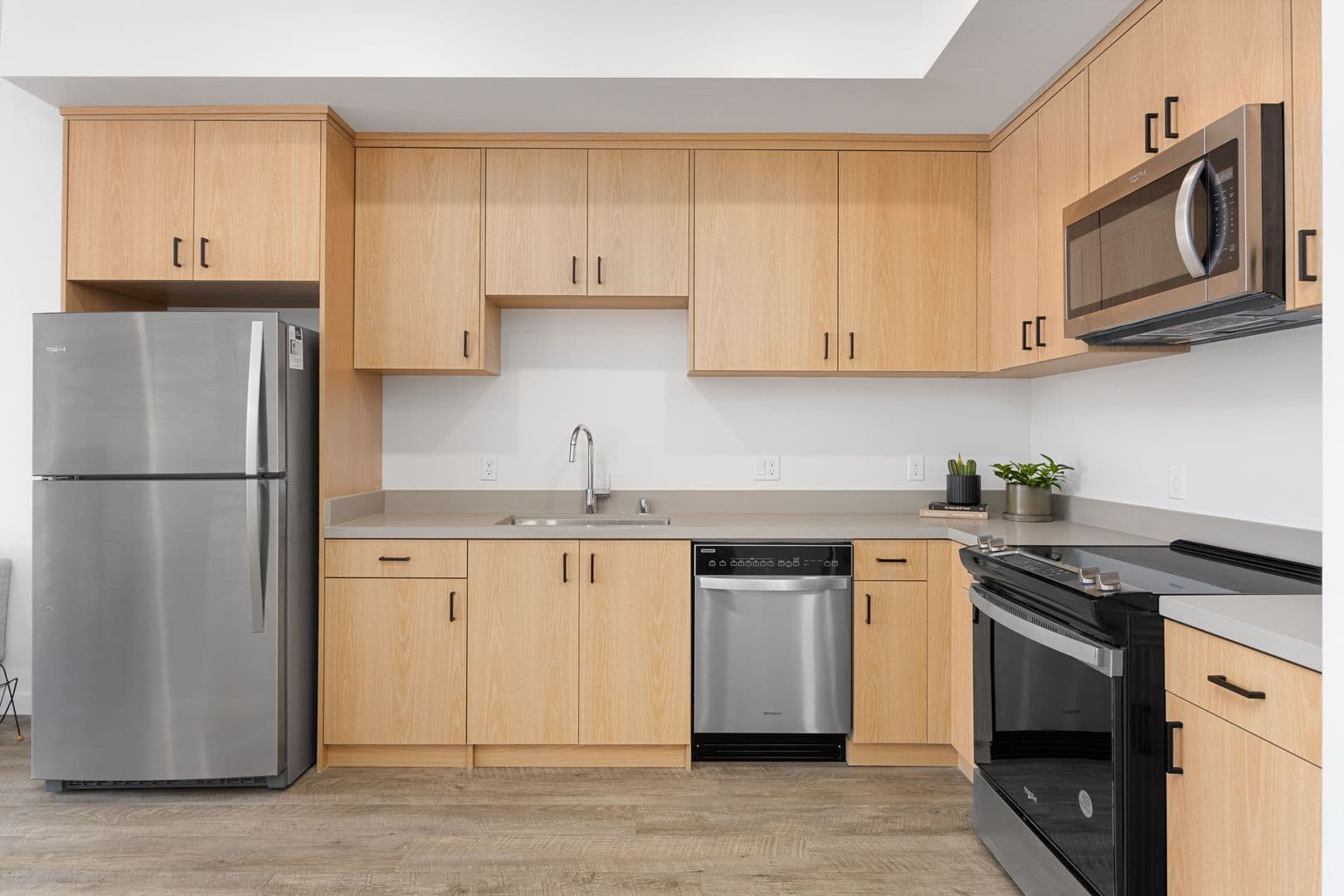 Bakersfield Apartment: 1800 Q St